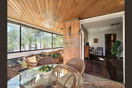 Apartamento à venda com 155m², 3 quartos e 2 vagas