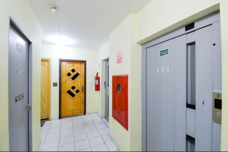 Apartamento à venda com 65m², 2 quartos e 1 vagaHall de entrada