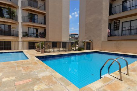 Apartamento à venda com 65m², 2 quartos e 1 vagaÁrea comum - Piscina