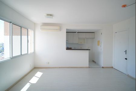 Sala de apartamento para alugar com 2 quartos, 70m² em Vila Ipiranga, Porto Alegre