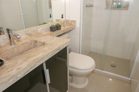 Apartamento à venda com 67m², 2 quartos e 1 vaga Apartamento à venda com 67m², 2 quartos e 1 vagaBanheiro Social