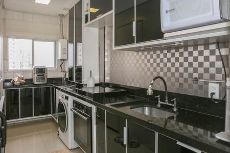 Apartamento à venda com 67m², 2 quartos e 1 vaga Apartamento à venda com 67m², 2 quartos e 1 vagaCozinha e Área de Serviço