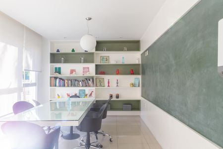 Apartamento à venda com 67m², 2 quartos e 1 vaga Apartamento à venda com 67m², 2 quartos e 1 vagaCoworking