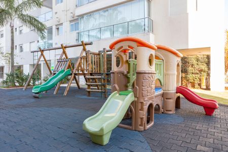 Apartamento à venda com 67m², 2 quartos e 1 vaga Apartamento à venda com 67m², 2 quartos e 1 vagaÁrea comum - Playground