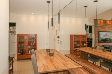 Apartamento à venda com 67m², 2 quartos e 1 vaga Apartamento à venda com 67m², 2 quartos e 1 vagaSala