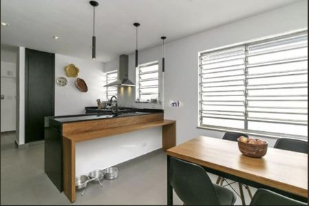 Casa à venda com 550m², 4 quartos e 6 vagas