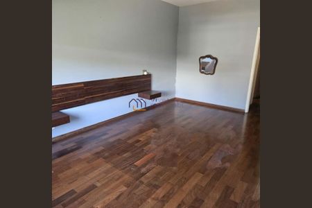 Casa à venda com 4 quartos, 550m² em Jardim Guedala, São Paulo