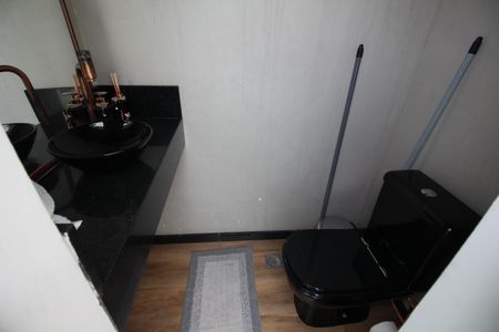 Casa de condomínio à venda com 160m², 3 quartos e 2 vagasLavabo 2