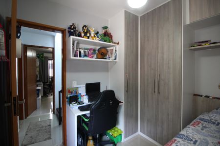 Casa de condomínio à venda com 160m², 3 quartos e 2 vagasQuarto 2