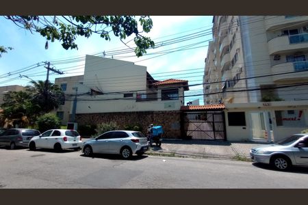 Casa de condomínio à venda com 160m², 3 quartos e 2 vagasFachada