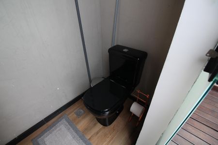 Casa de condomínio à venda com 160m², 3 quartos e 2 vagasLavabo 2