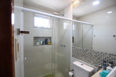 Casa de condomínio à venda com 160m², 3 quartos e 2 vagasBanheiro Social