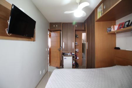 Casa de condomínio à venda com 160m², 3 quartos e 2 vagasQuarto 3