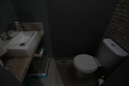 Casa de condomínio à venda com 160m², 3 quartos e 2 vagasLavabo 1