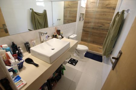Casa de condomínio à venda com 160m², 3 quartos e 2 vagasQuarto 3 - Suíte