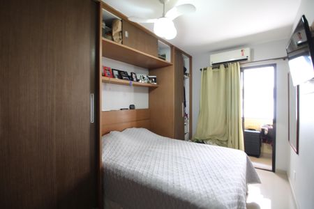 Casa de condomínio à venda com 160m², 3 quartos e 2 vagasQuarto 3