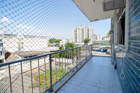 Apartamento à venda com 98m², 3 quartos e 1 vaga Apartamento à venda com 98m², 3 quartos e 1 vagaVaranda