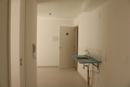 Sala e Cozinha integrada de apartamento para alugar com 2 quartos, 35m² em Parque Industrial Tomas Edson, São Paulo