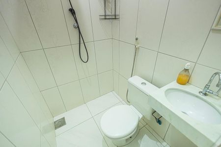 Casa para alugar com 80m², 3 quartos e 6 vagassuite