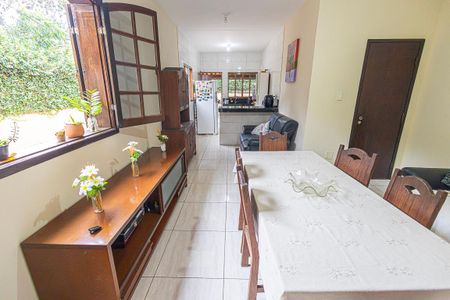 sala de casa para alugar com 3 quartos, 80m² em Jardim Guanabara, Belo Horizonte