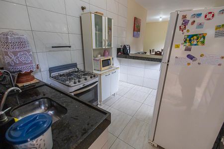 Casa para alugar com 80m², 3 quartos e 6 vagascozinha
