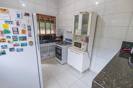 Casa para alugar com 80m², 3 quartos e 6 vagascozinha