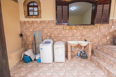 Casa para alugar com 80m², 3 quartos e 6 vagasarea de serviço