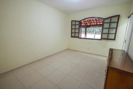 quarto 1 / suite de casa para alugar com 3 quartos, 80m² em Jardim Guanabara, Belo Horizonte