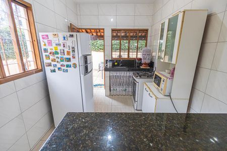 cozinha de casa para alugar com 3 quartos, 80m² em Jardim Guanabara, Belo Horizonte