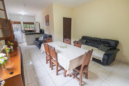 sala de casa para alugar com 3 quartos, 80m² em Jardim Guanabara, Belo Horizonte