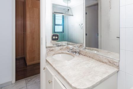 Apartamento à venda com 74m², 2 quartos e 1 vagaBanheiro