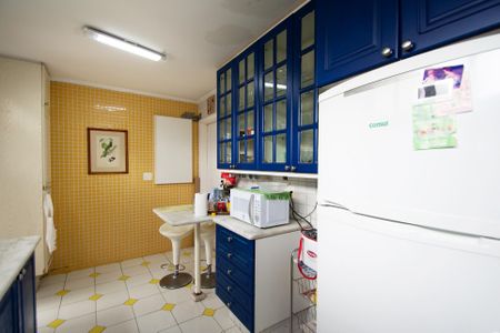 Apartamento à venda com 170m², 3 quartos e 1 vaga Apartamento à venda com 170m², 3 quartos e 1 vagacozinha