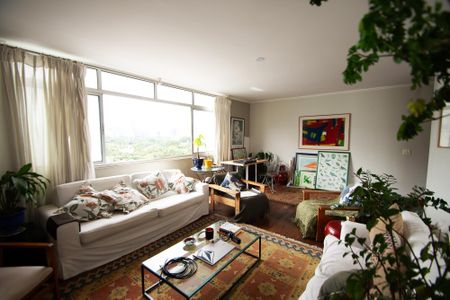 Apartamento à venda com 170m², 3 quartos e 1 vaga Apartamento à venda com 170m², 3 quartos e 1 vagaSala de estar