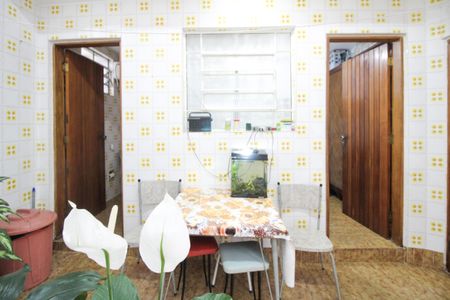 Casa à venda com 107m², 3 quartos e 2 vagasQuintal/Área de Serviço