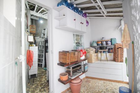 Casa à venda com 107m², 3 quartos e 2 vagasQuintal- Quarto de Serviço 2