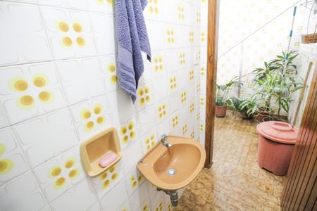 Casa à venda com 107m², 3 quartos e 2 vagasÁrea de Serviço - Banheiro