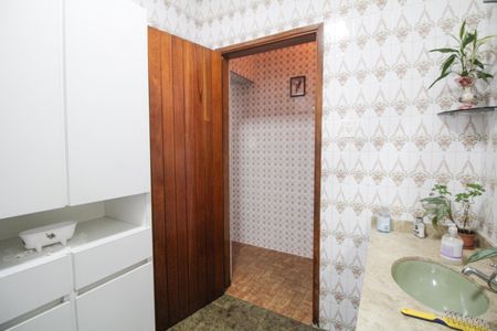 Casa à venda com 107m², 3 quartos e 2 vagasCasa 2 - Banheiro 