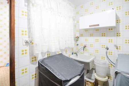 Casa à venda com 107m², 3 quartos e 2 vagasÁrea de Serviço - Lavanderia