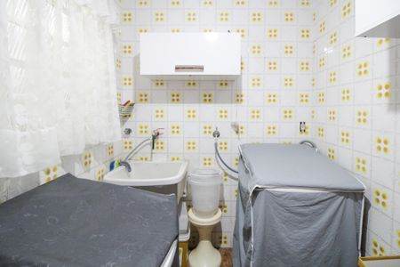 Casa à venda com 107m², 3 quartos e 2 vagasÁrea de Serviço - Lavanderia