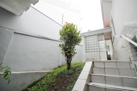 Casa à venda com 107m², 3 quartos e 2 vagasCorredor