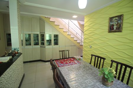 Casa à venda com 245m², 4 quartos e 3 vagasCopa