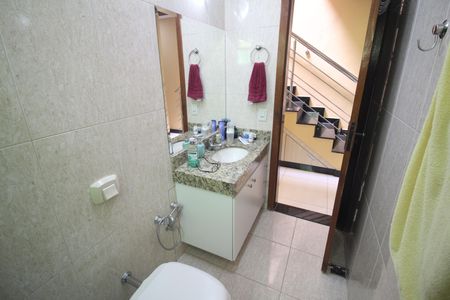 Casa à venda com 245m², 4 quartos e 3 vagasBanheiro