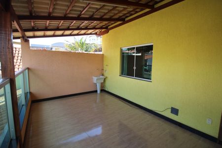 Casa à venda com 245m², 4 quartos e 3 vagasVaranda 