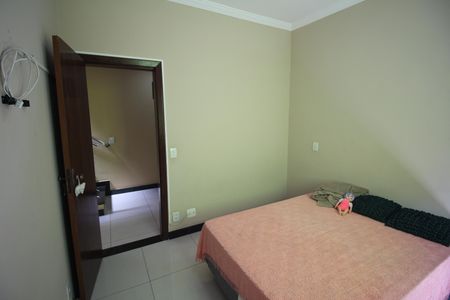 Casa à venda com 245m², 4 quartos e 3 vagasQuarto 1