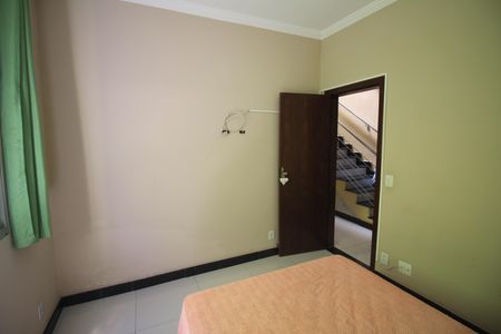 Casa à venda com 245m², 4 quartos e 3 vagasQuarto 1