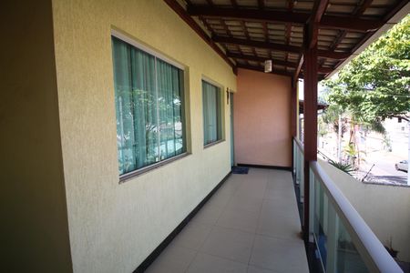 Casa à venda com 245m², 4 quartos e 3 vagasVaranda 