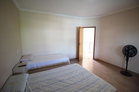 Casa à venda com 245m², 4 quartos e 3 vagasQuarto 4