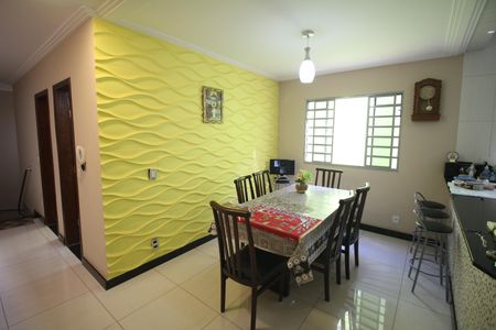 Casa à venda com 245m², 4 quartos e 3 vagasCopa