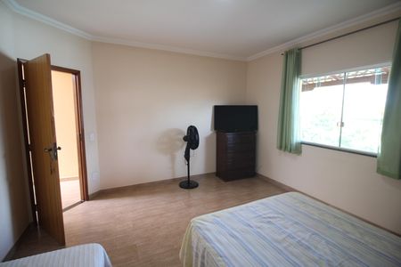 Casa à venda com 245m², 4 quartos e 3 vagasQuarto 4