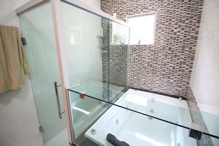 Casa à venda com 245m², 4 quartos e 3 vagasSuite Quarto 2